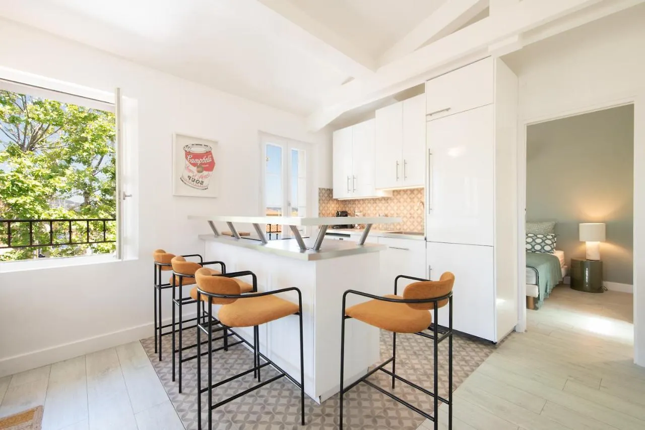 Riviera Apartment Saint-Tropez 0*,  France